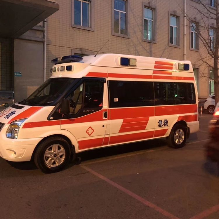 博厚镇夜间租赁救护车护送病人转院：安全转运的 8 大核心注意事项